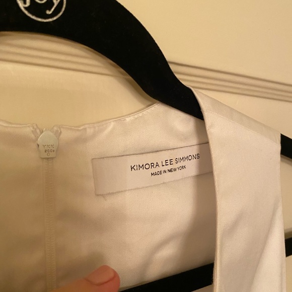 Kimora Lee Simmons blue and whit dress - Picture 4 of 8